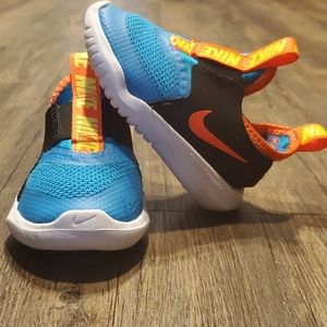 Nike FlexRunner Size 4C